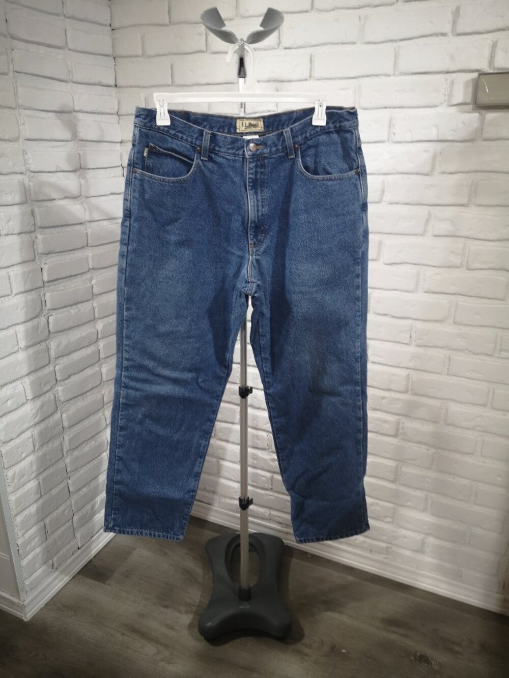 L. L. Bean Natural Fit Men's Size 37/32 Medium Wash Cotton Lined Blue Jeans